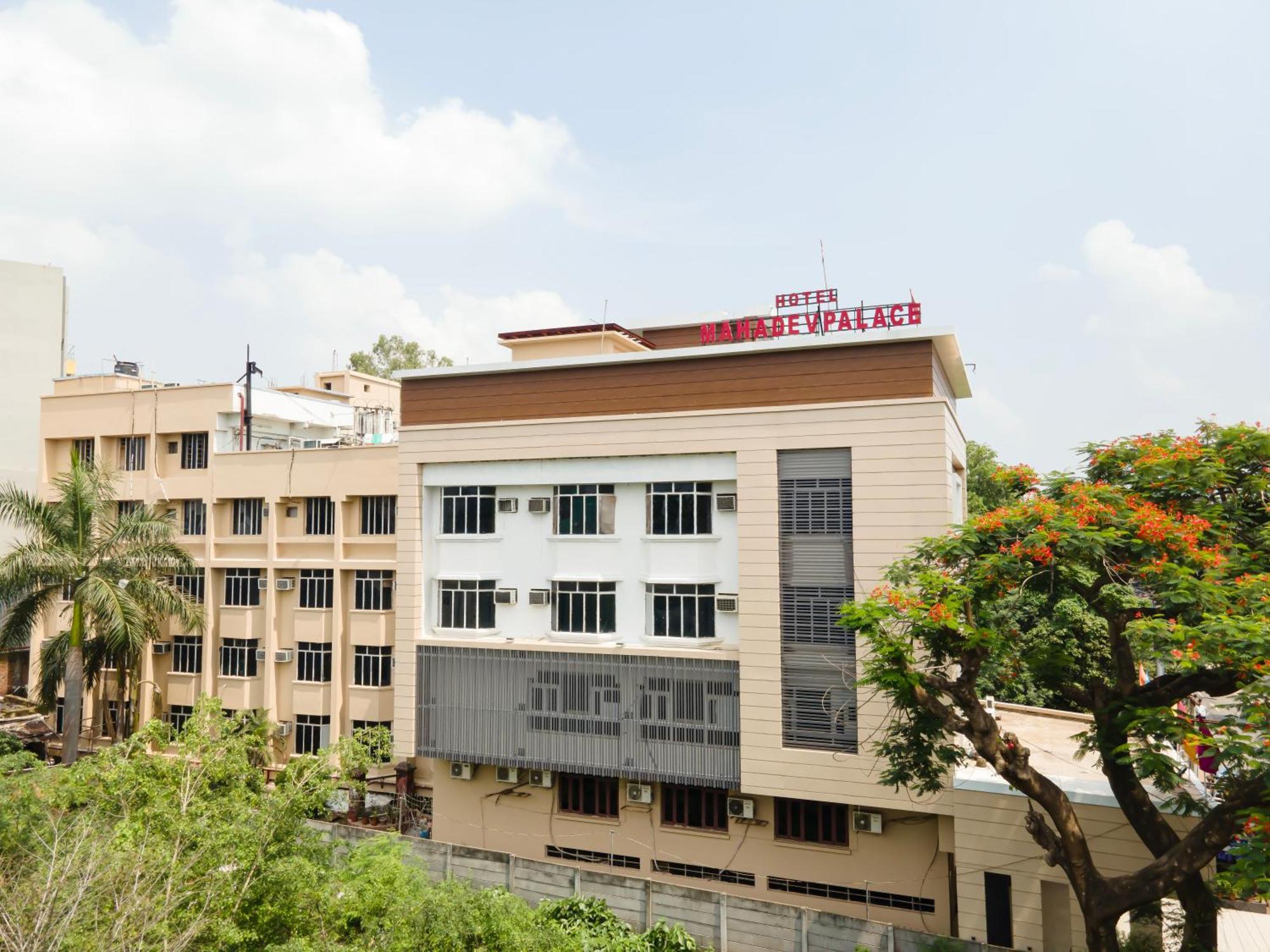 Hotel Mahadev Palace Deoghar Exteriör bild